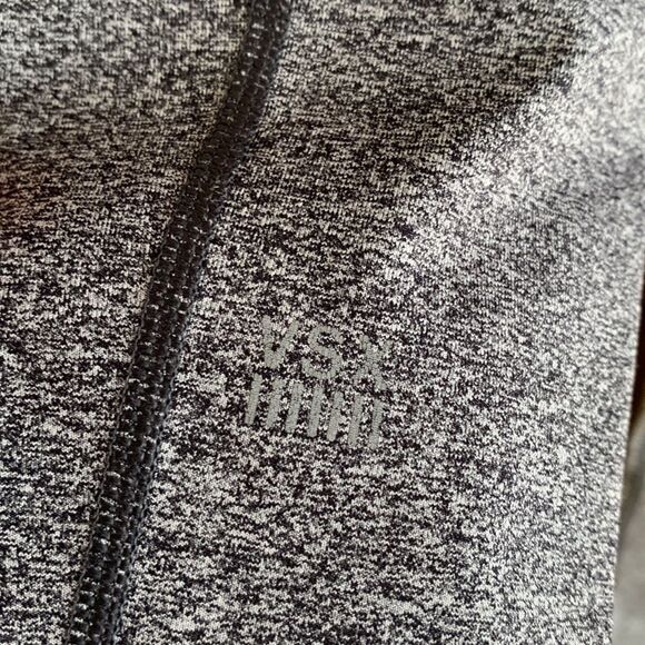 Victoria’s Secret Sport Knockout Grey Leggings - Picture 4 of 7